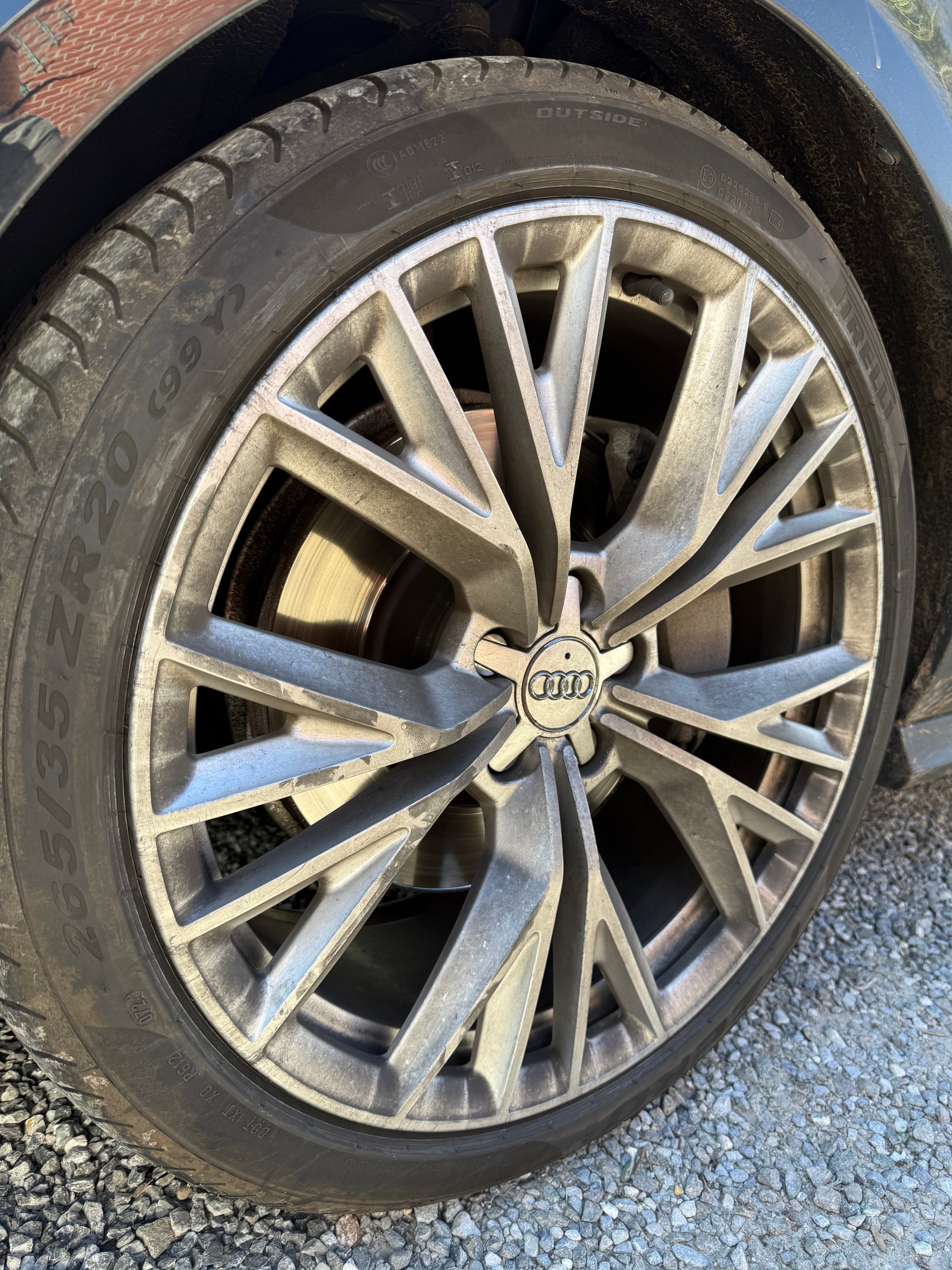 Vehicle before detailing